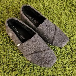 5.5 Toms Footwear