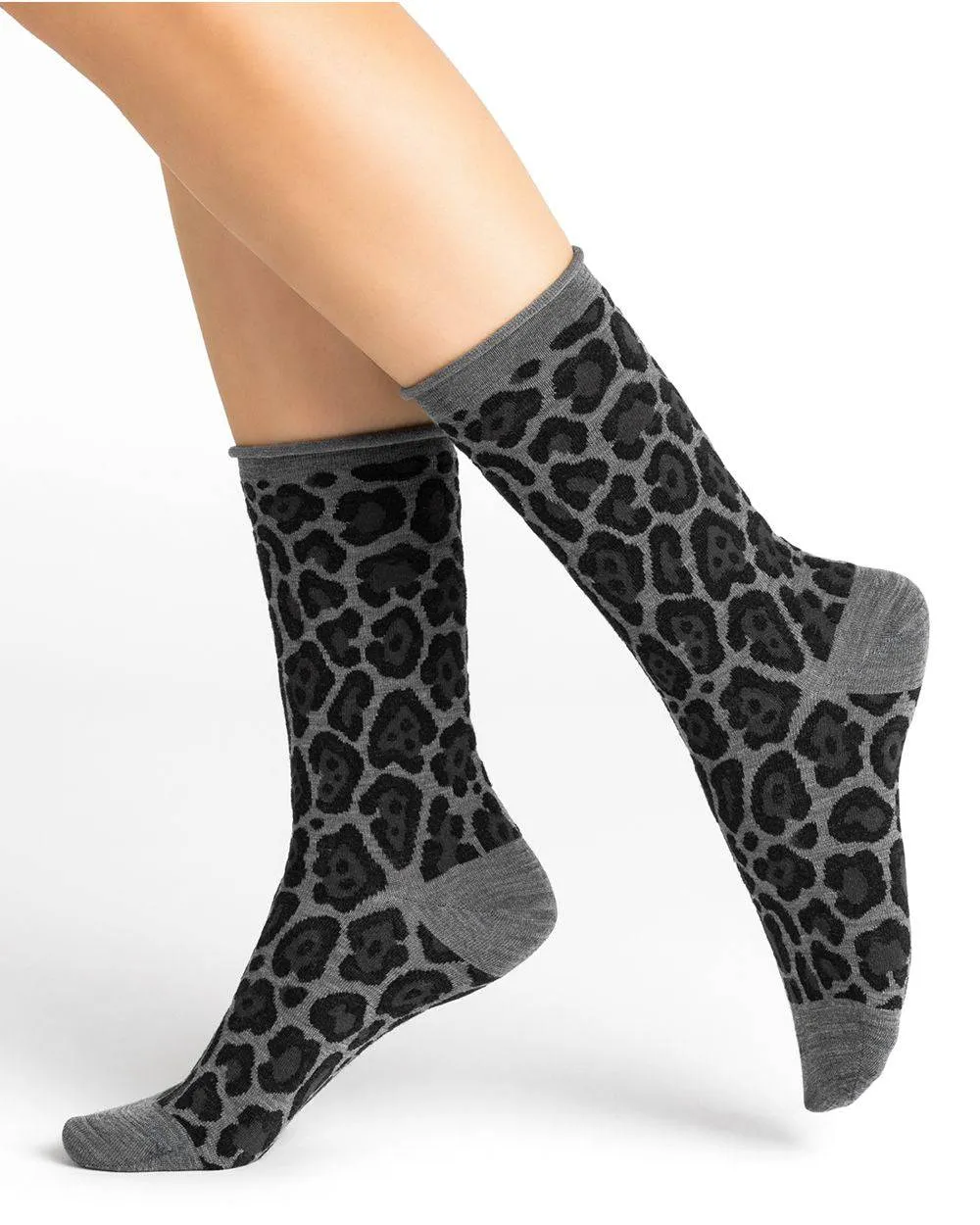 6448 - Fine Wool Leopard Print Socks Grey