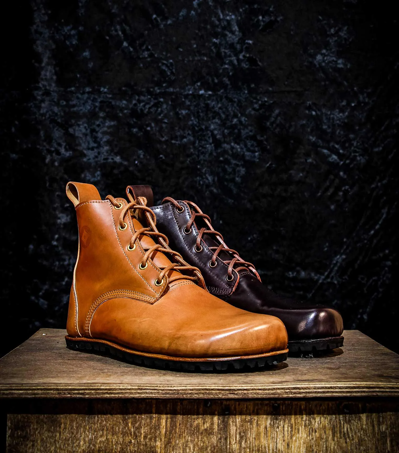 Barefoot Chukka Boots - Shell Cordovan