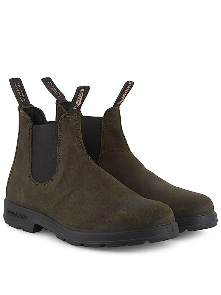 Blundstone Chelsea Boot in Waxed Dark Olive