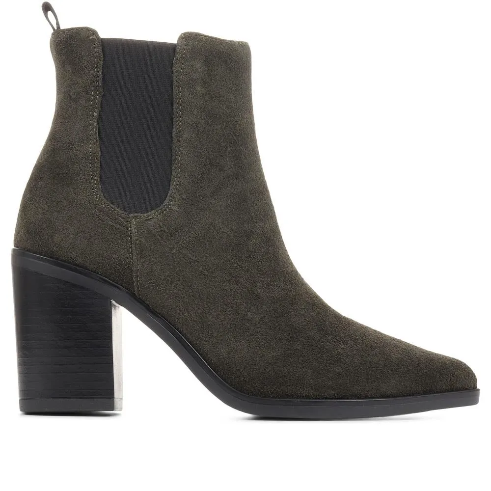 Clair Heeled Chelsea Boots - CLAIR / 322 538