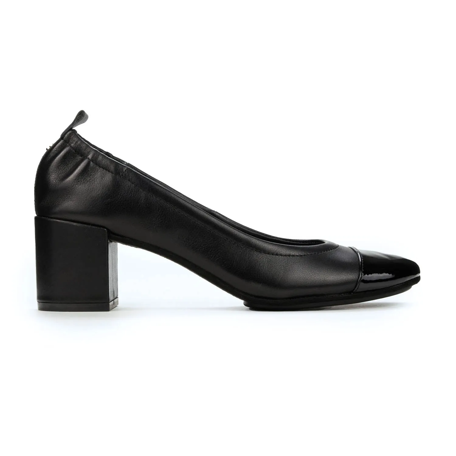 Heidi Classic Pump in Black Leather