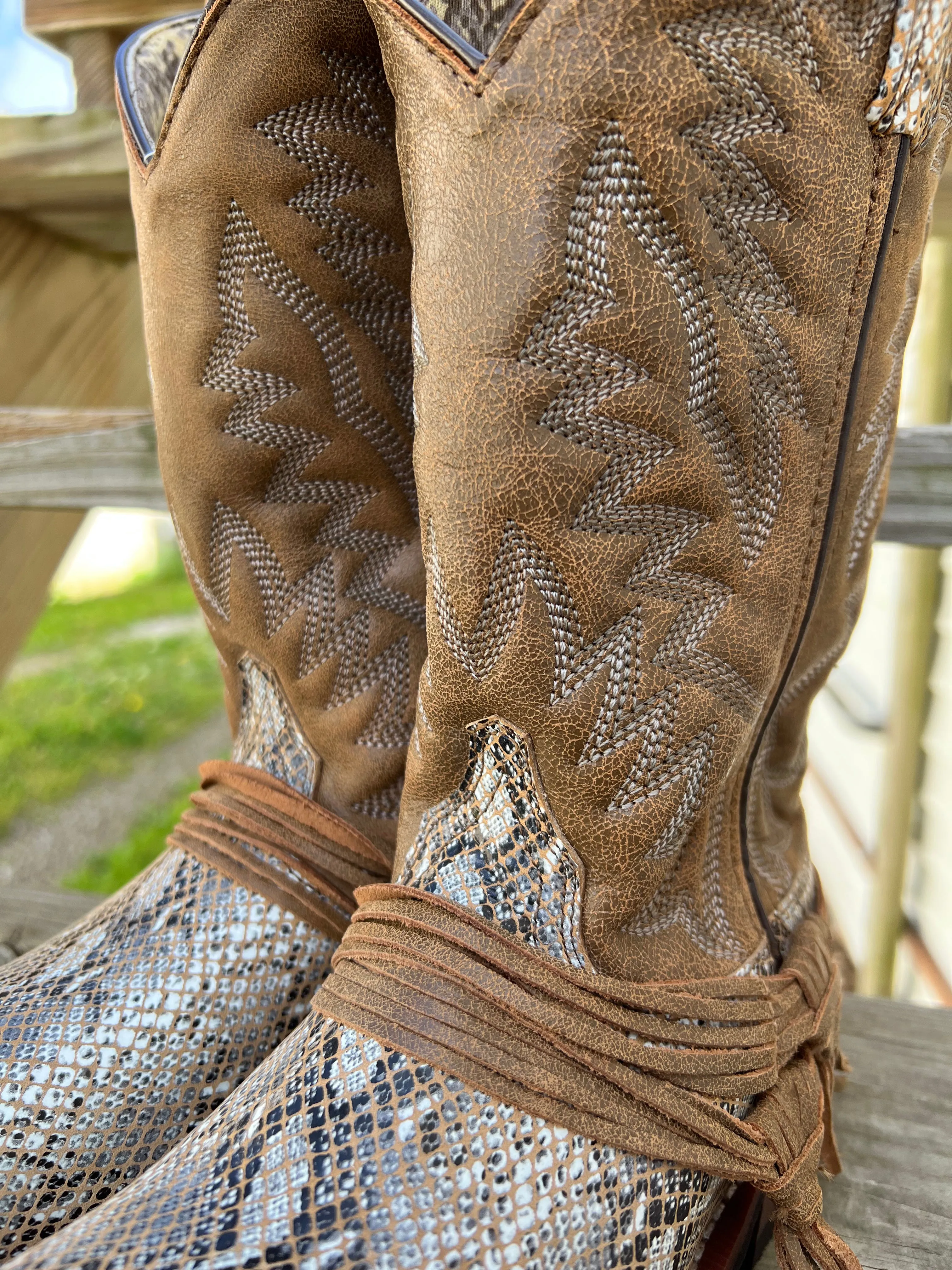 Laredo Women's Lula Tan Snake Square Toe Cowgirl Boots 5846