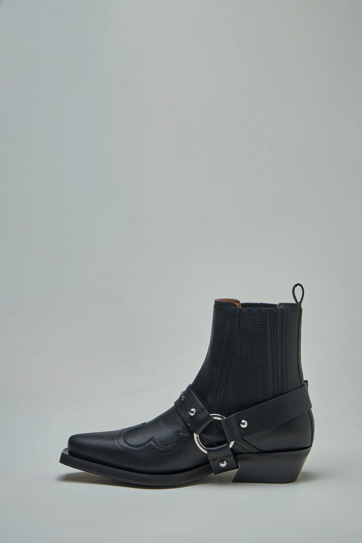 Low Cut Western Chelsea Boots