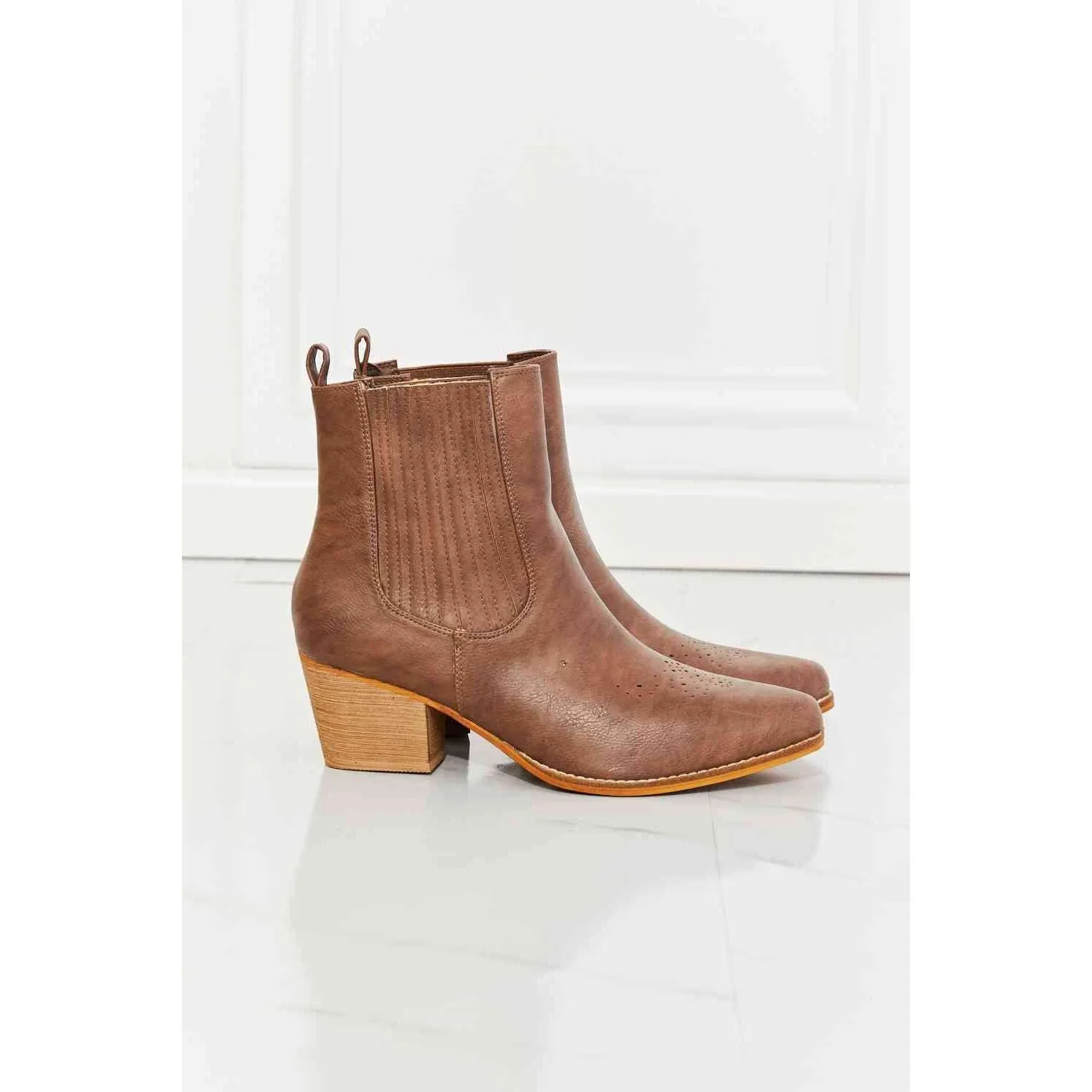 MMShoes Love the Journey Stacked Heel Chelsea Boot in Chestnut