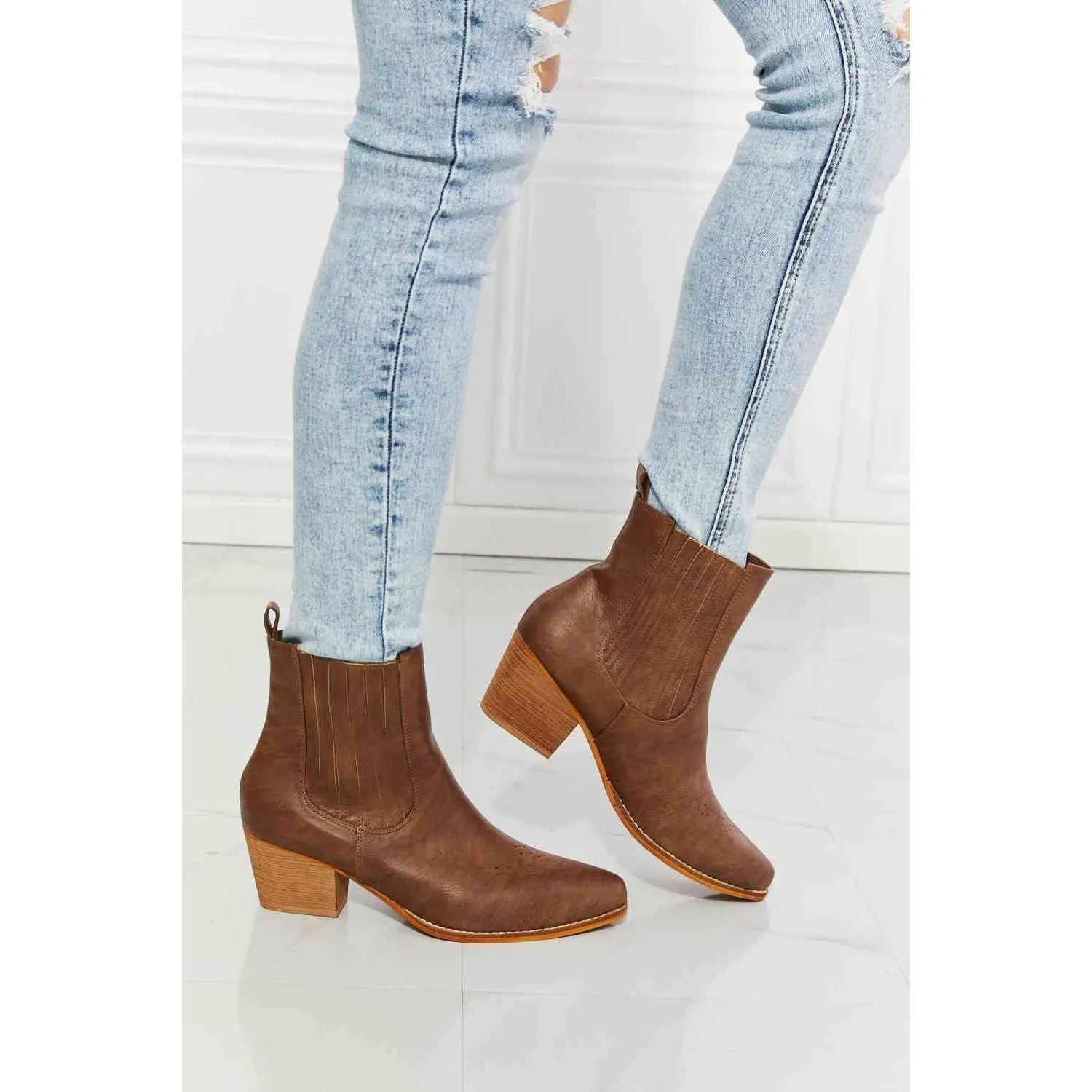 MMShoes Love the Journey Stacked Heel Chelsea Boot in Chestnut