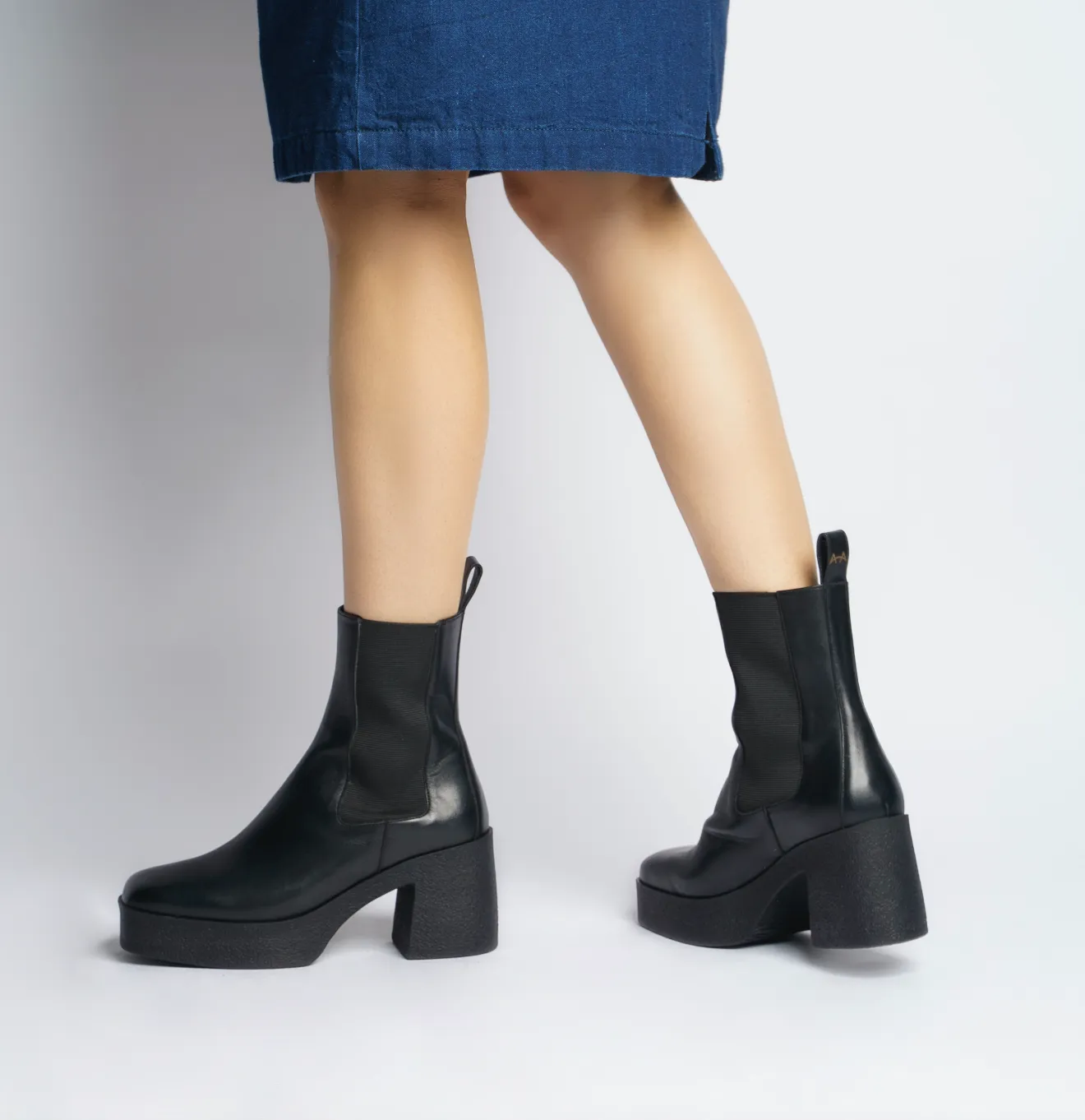 Momo Black Leather Chelsea Boots