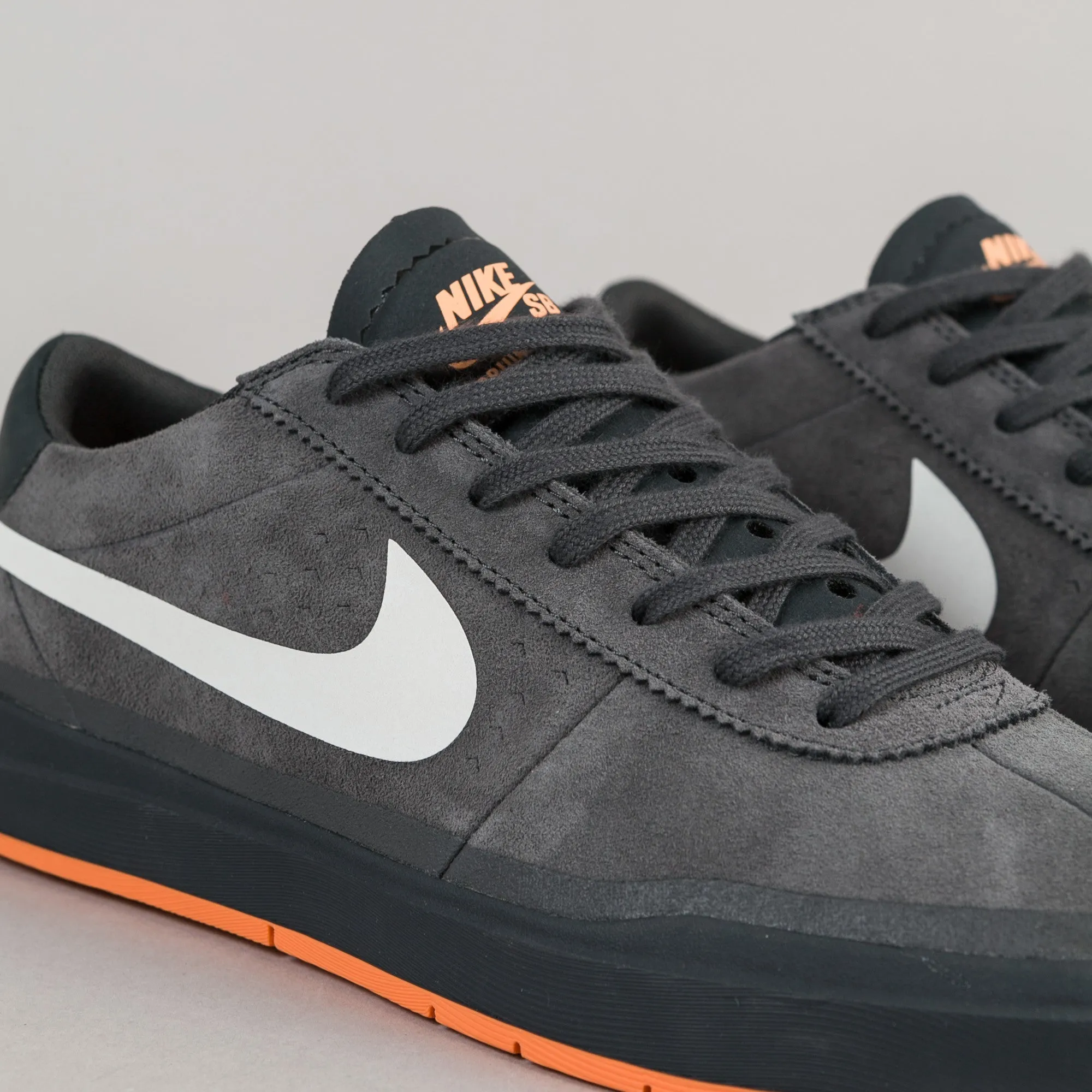 Nike SB Bruin Hyperfeel XT Shoes - Anthracite / White - Clay Orange