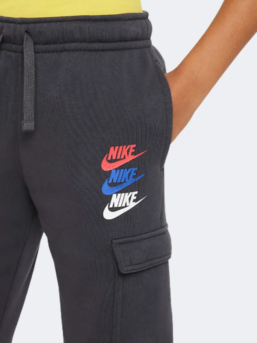 Nike Sportswear Standard Issues Boys Lifestyle Pant Smoke Grey