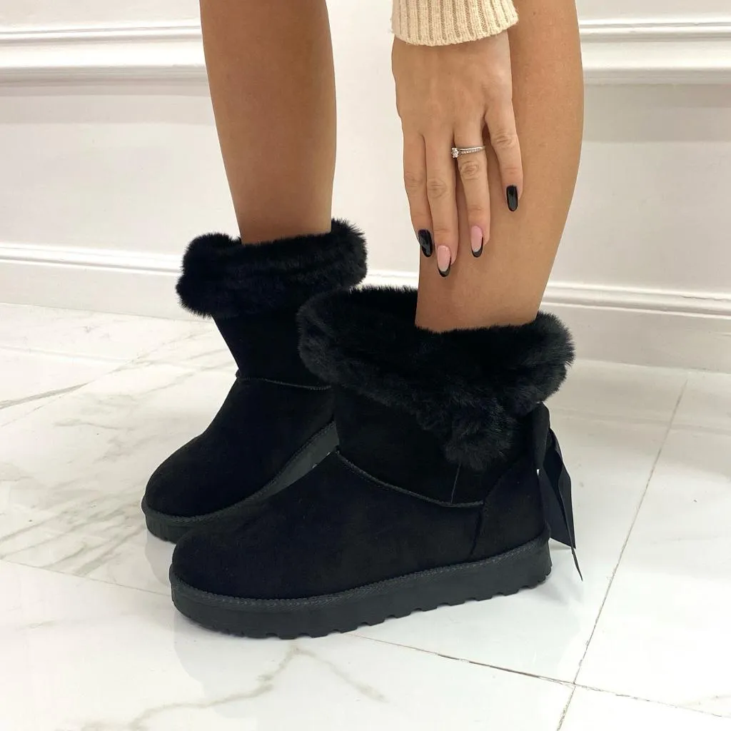 Taylor -  Stivaletto Eskimo Boots Fiocco Comodo Nero