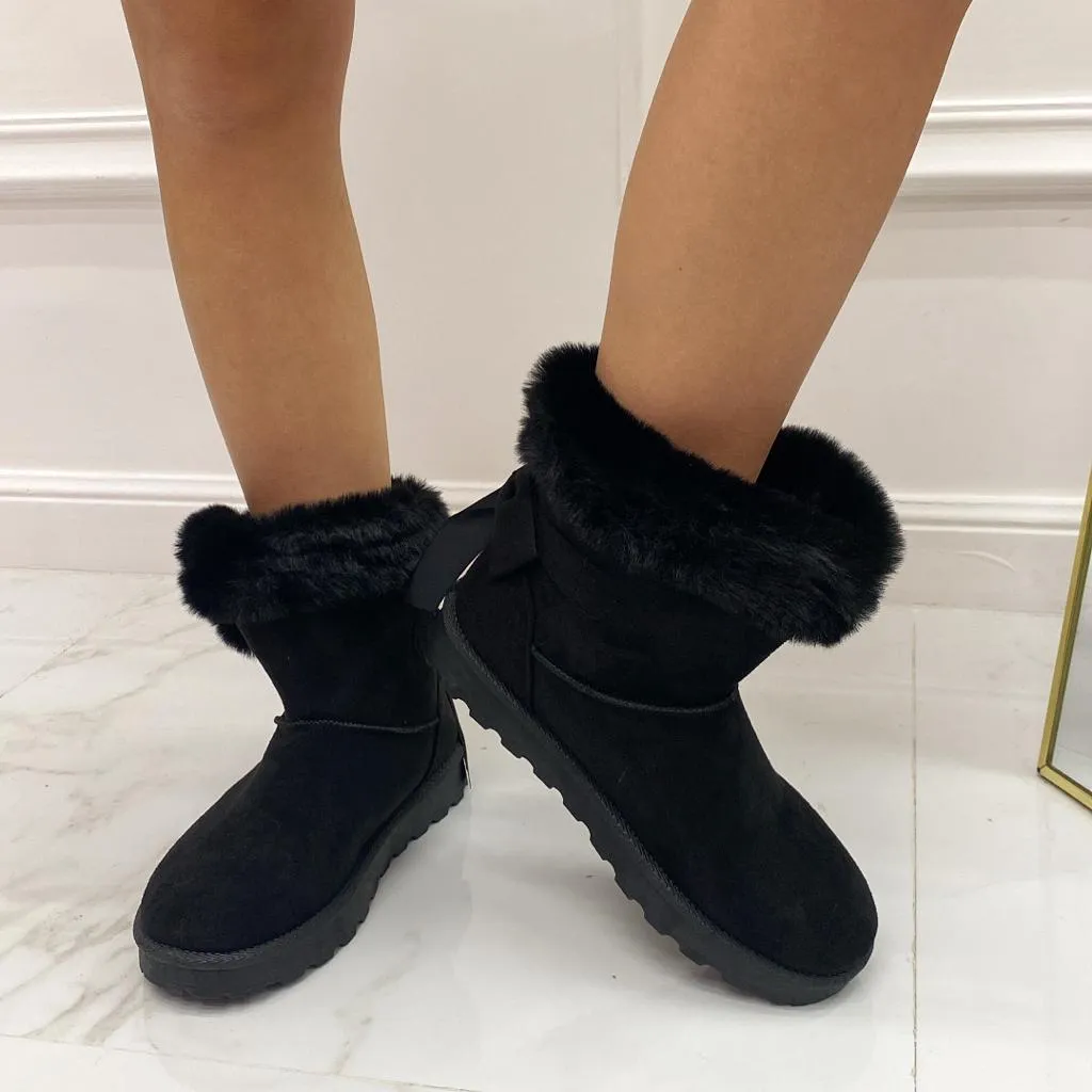 Taylor -  Stivaletto Eskimo Boots Fiocco Comodo Nero