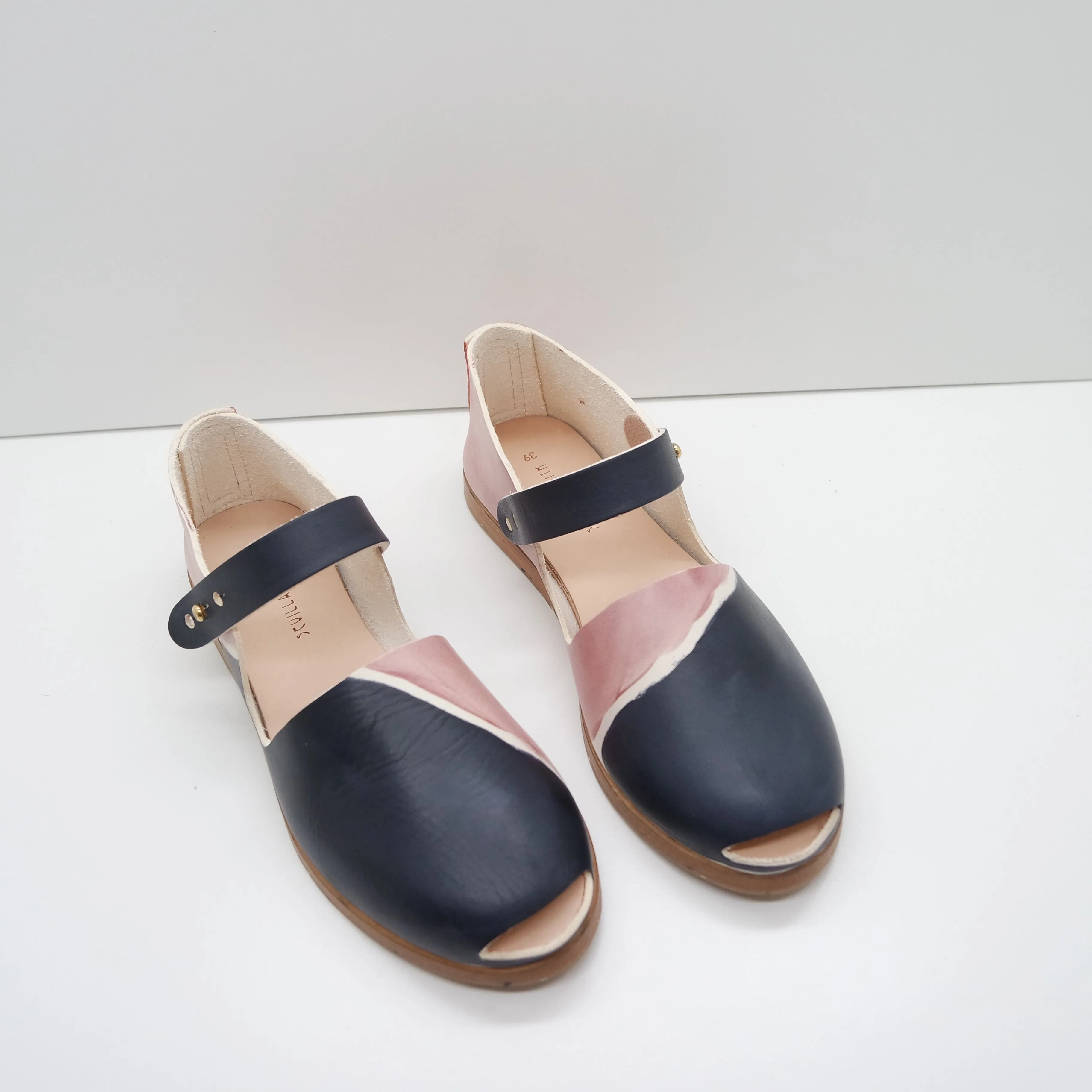 THE CATU. TWO TONE. NORI AND BLUSH