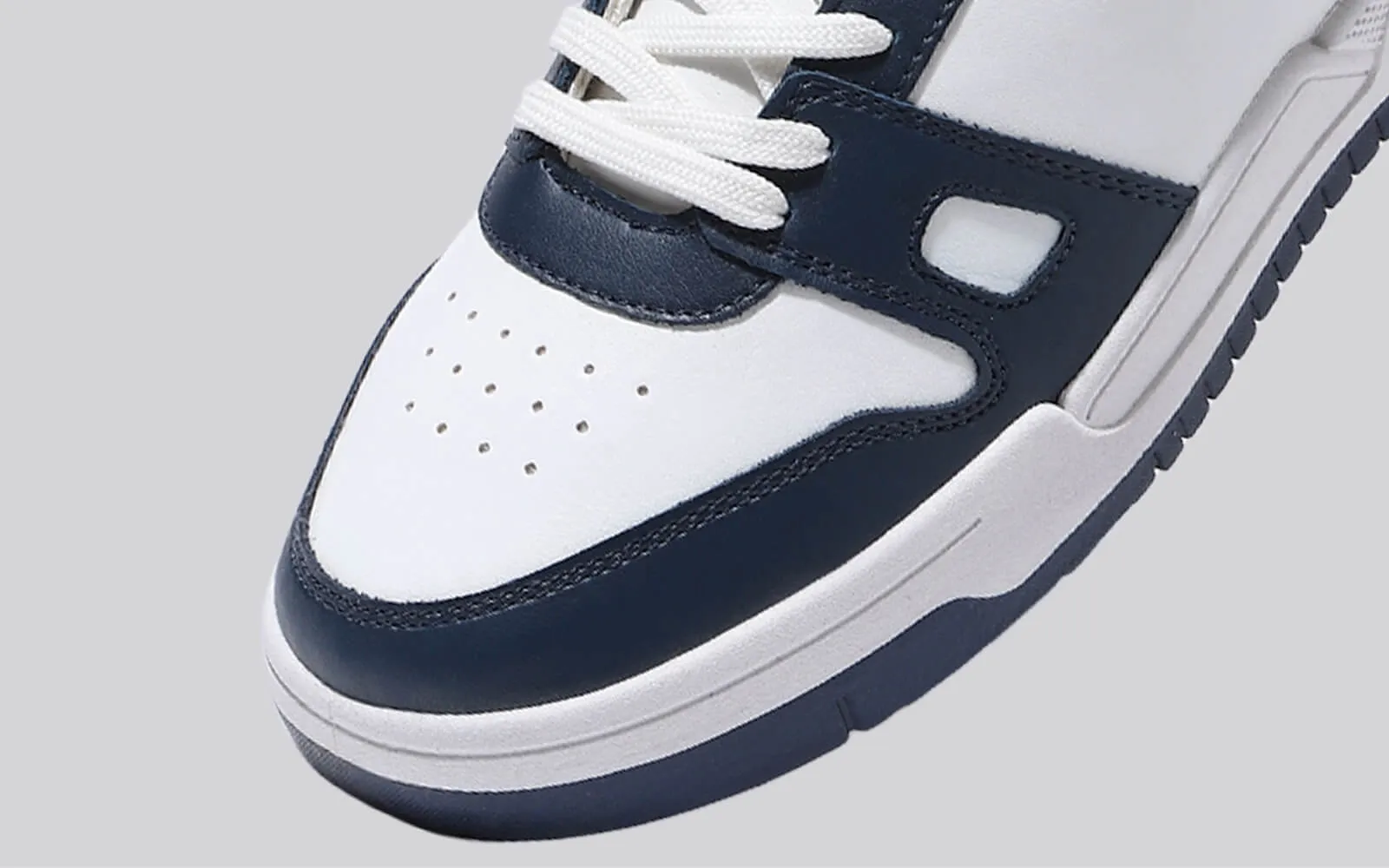 The Rockers : White/Navy