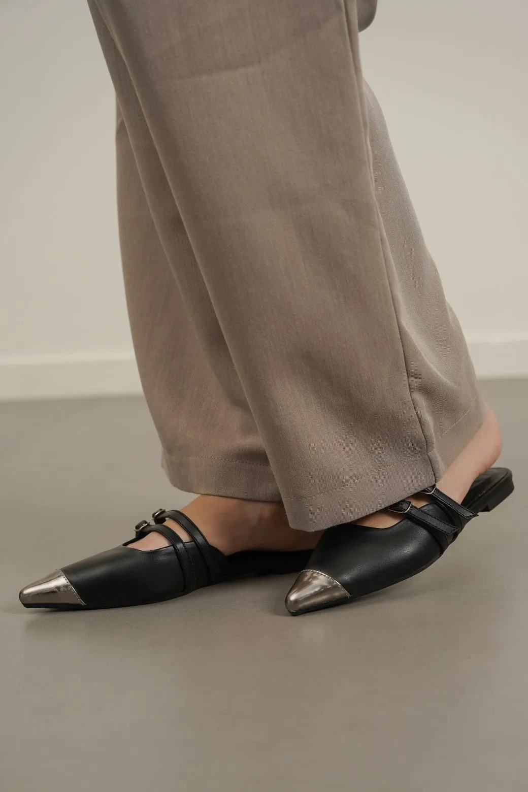 TOE CAP MULES