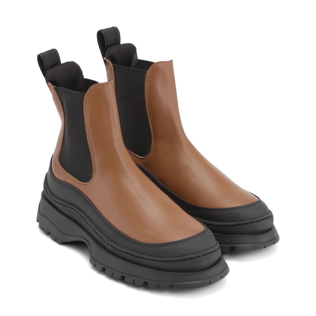 Trail Tan Chelsea Boots