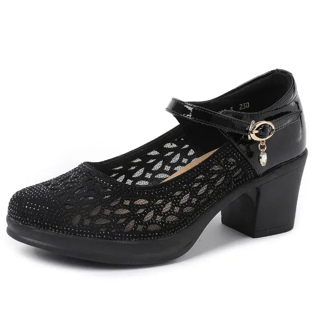 USS Shoes Miley Women's Hollow Leather Platform Pumps