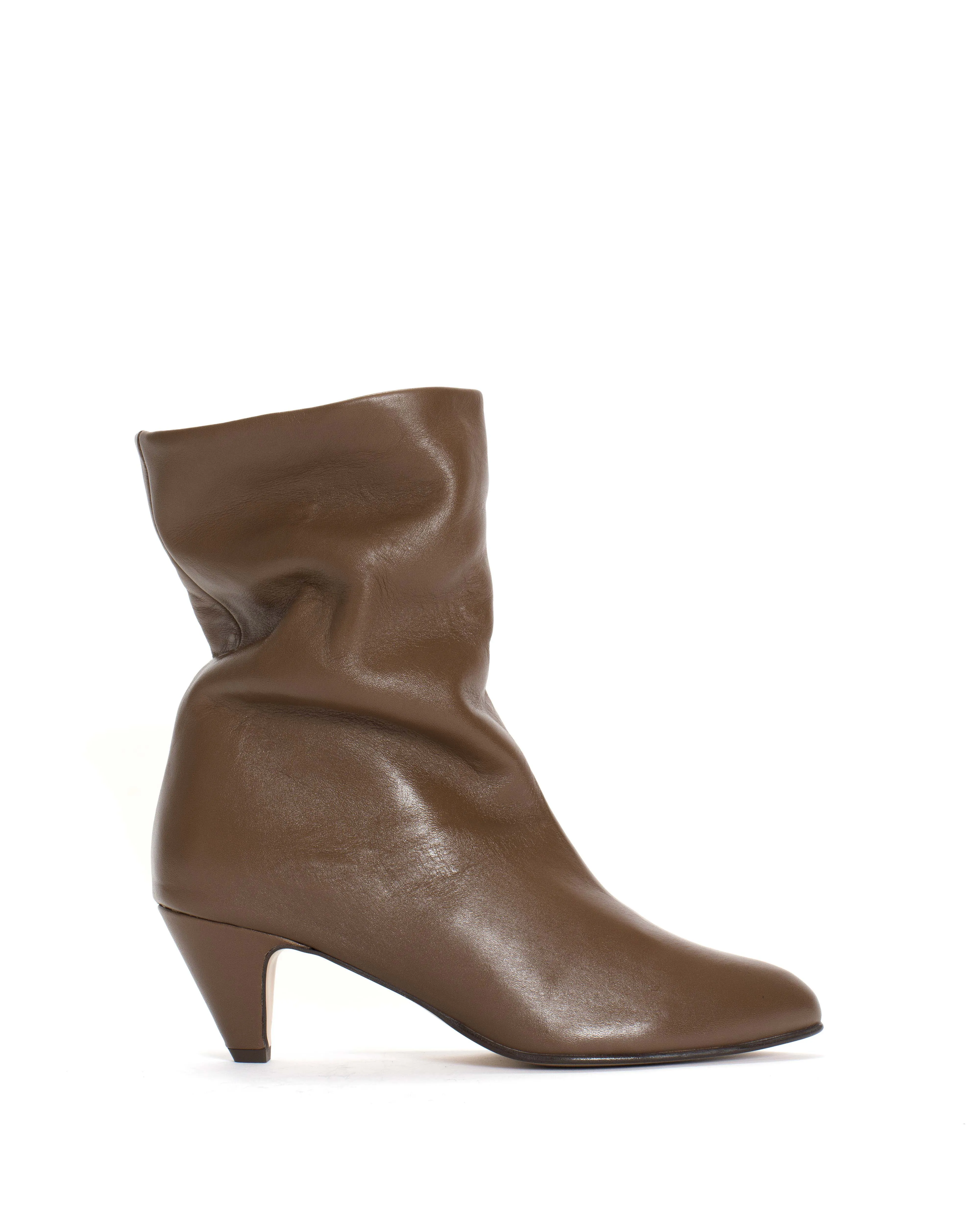 Vully 50 stiletto Soft calf Dark taupe